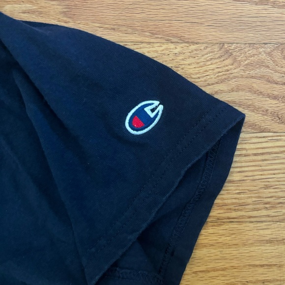 Champion Notre Dame Tshirt Women’s Small Blue Logo Shirt Collegiate NCAA Top - Picture 3 of 5